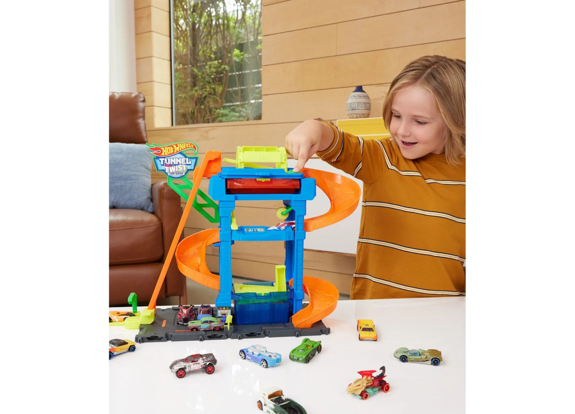 Hot Wheels City Tunnel Twist Car Wash Color Shifters Playset