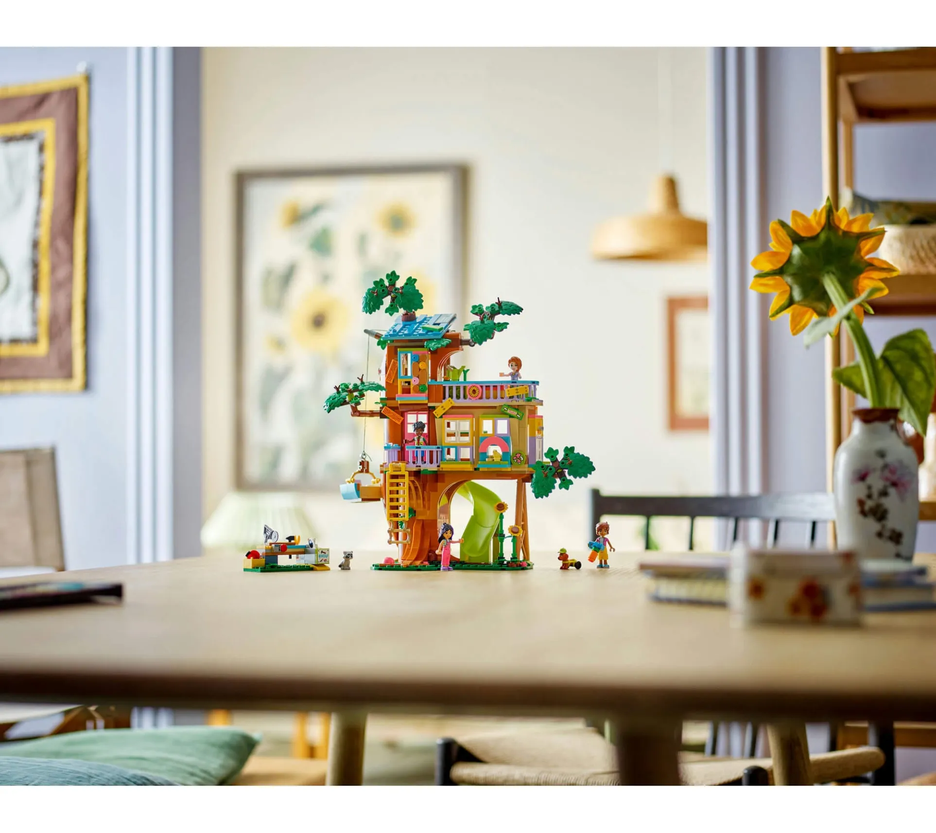 LEGO Friends 701-Piece Friendship Tree House Building Kit 42652