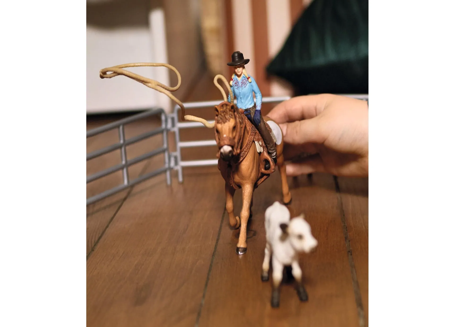 Schleich Farm World Cowgirl Team Roping Rodeo Playset
